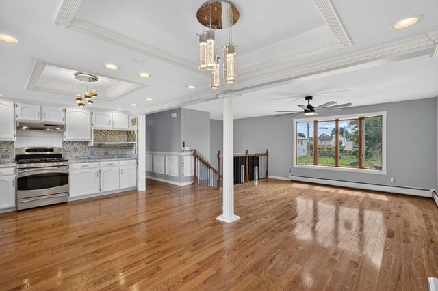 202 Oman St, Fall River, MA 02721