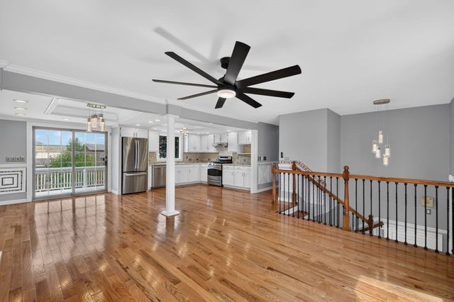 202 Oman St, Fall River, MA 02721
