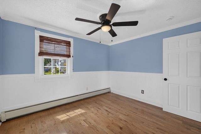 202 Oman St, Fall River, MA 02721