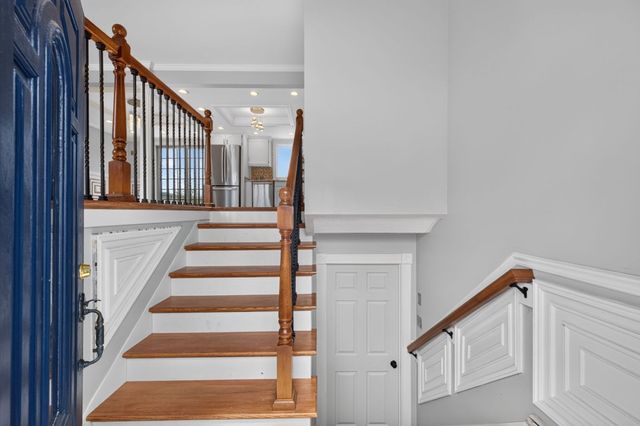 202 Oman St, Fall River, MA 02721