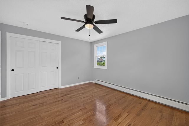 202 Oman St, Fall River, MA 02721