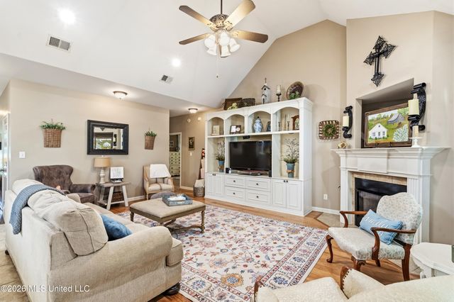6070 Timber Oaks Drive, Olive Branch, MS 38654