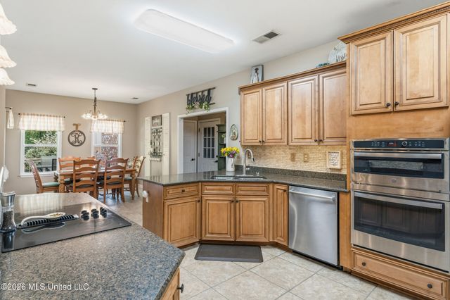 6070 Timber Oaks Drive, Olive Branch, MS 38654