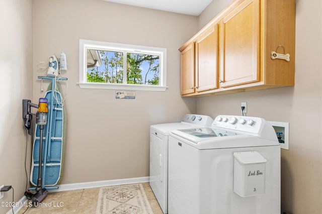 6070 Timber Oaks Drive, Olive Branch, MS 38654