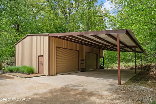 6070 Timber Oaks Drive, Olive Branch, MS 38654