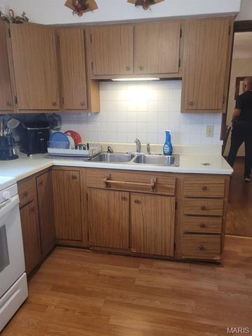 5714 Park Lane, St Louis, MO 63147