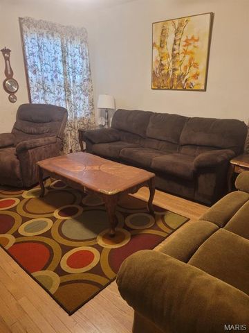 5714 Park Lane, St Louis, MO 63147