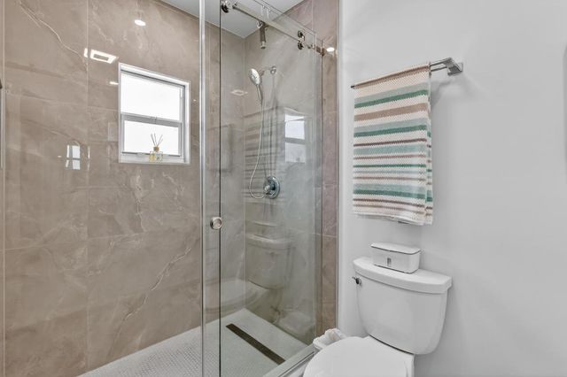 836 Ridgewood Drive, West Palm Beach, FL 33405