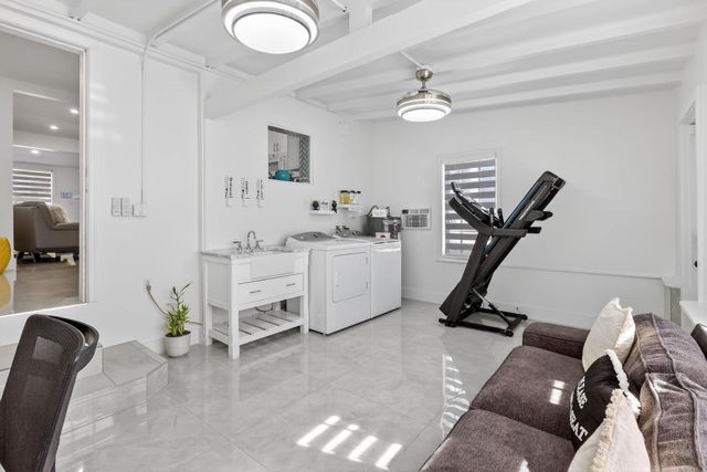 836 Ridgewood Drive, West Palm Beach, FL 33405