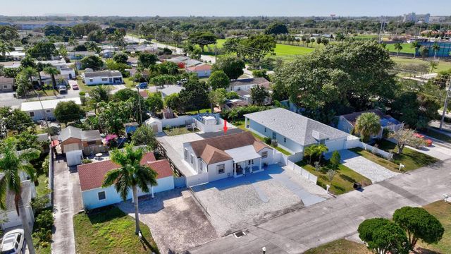 836 Ridgewood Drive, West Palm Beach, FL 33405