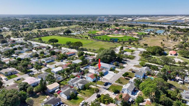 836 Ridgewood Drive, West Palm Beach, FL 33405