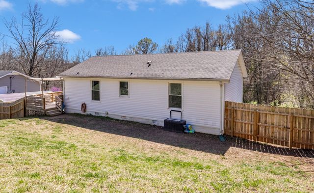 247 Jeffery Dr, Clarksville, TN 37043
