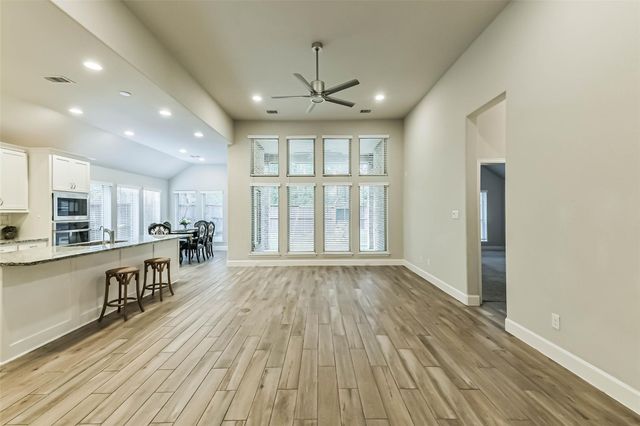 8132 Tyrell Heights Drive, Magnolia, TX 77354