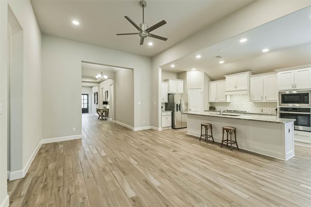 8132 Tyrell Heights Drive, Magnolia, TX 77354