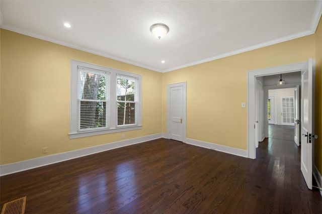 5720 Tremont Street, Dallas, TX 75214