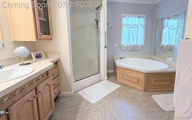 29703 Vinewood Lane, Gibraltar, MI 48173