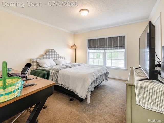 29703 Vinewood Lane, Gibraltar, MI 48173