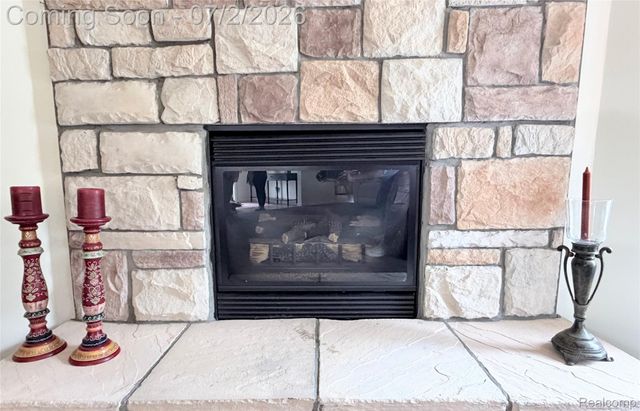 29703 Vinewood Lane, Gibraltar, MI 48173