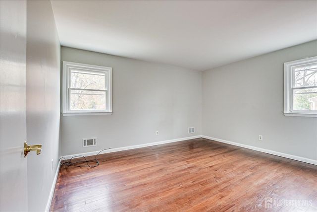 45 Mitchell Avenue, Piscataway, NJ 08854