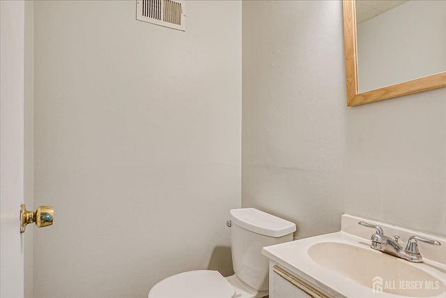 45 Mitchell Avenue, Piscataway, NJ 08854