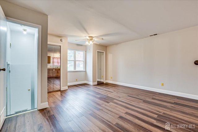 45 Mitchell Avenue, Piscataway, NJ 08854