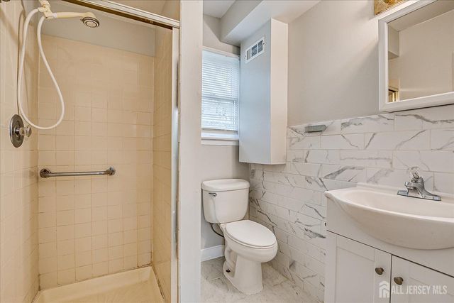 45 Mitchell Avenue, Piscataway, NJ 08854