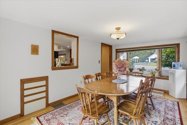 21 Pageant Street, Bennington, VT 05201