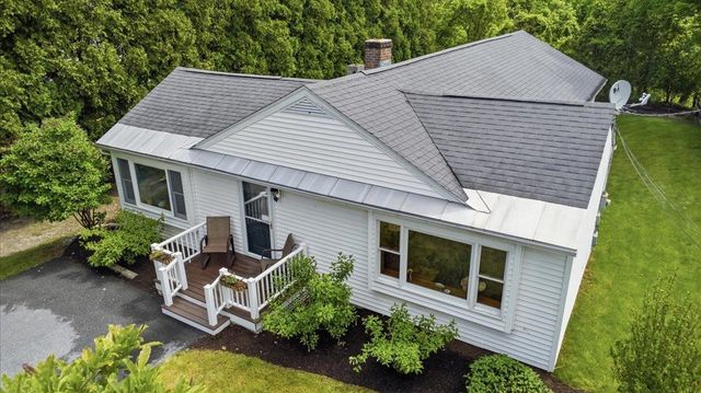 21 Pageant Street, Bennington, VT 05201