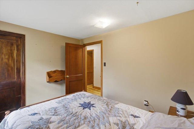 21 Pageant Street, Bennington, VT 05201