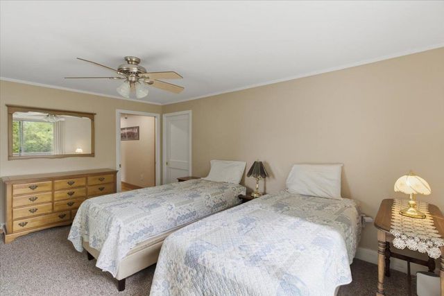 21 Pageant Street, Bennington, VT 05201
