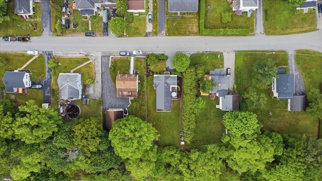 21 Pageant Street, Bennington, VT 05201