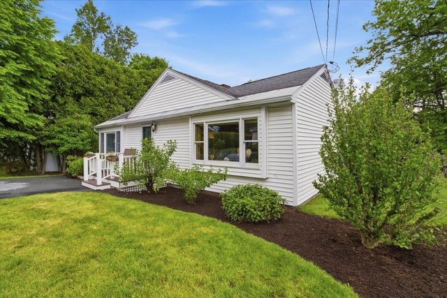 21 Pageant Street, Bennington, VT 05201