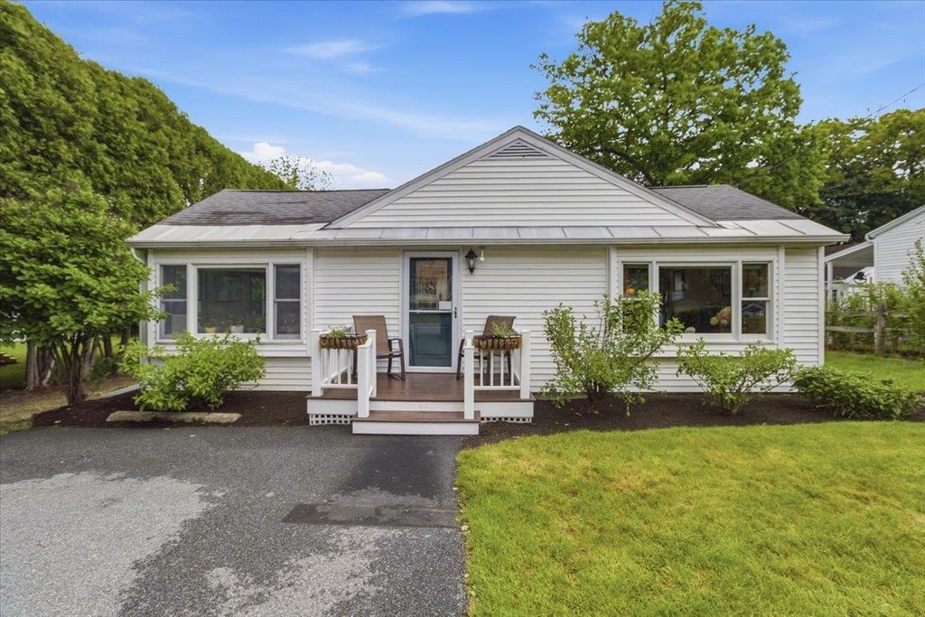 21 Pageant Street, Bennington, VT 05201