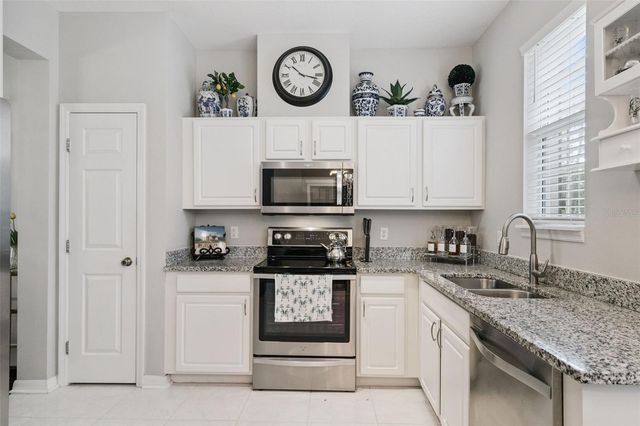 13019 LANGSTAFF DRIVE, Windermere, FL 34786