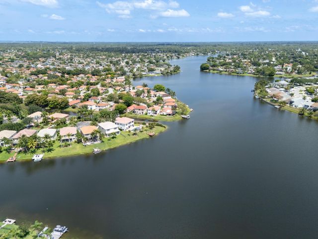 12668 White Coral Drive, Wellington, FL 33414