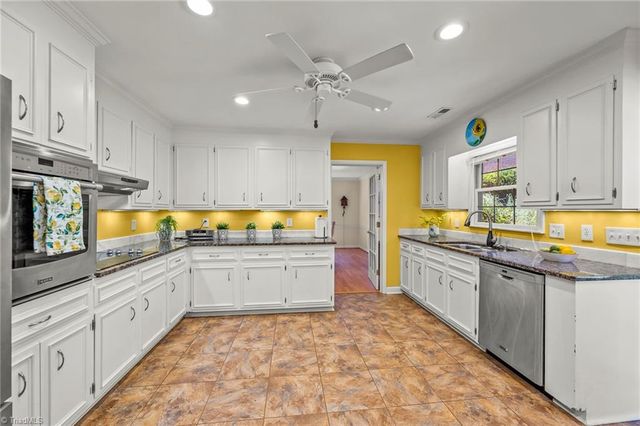4125 Rock Hill Road, Pfafftown, NC 27040