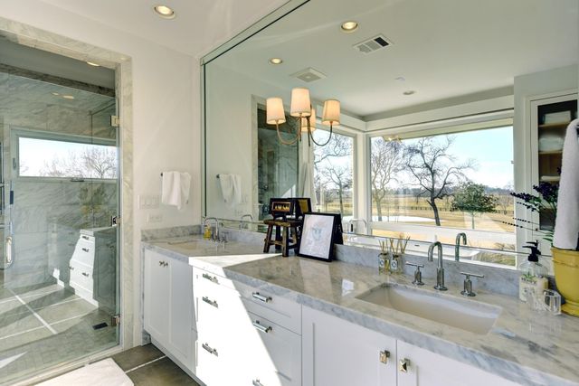 770 Blackberry Lane, Washington, TX 77880