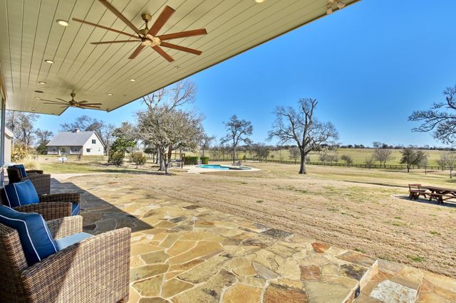770 Blackberry Lane, Washington, TX 77880