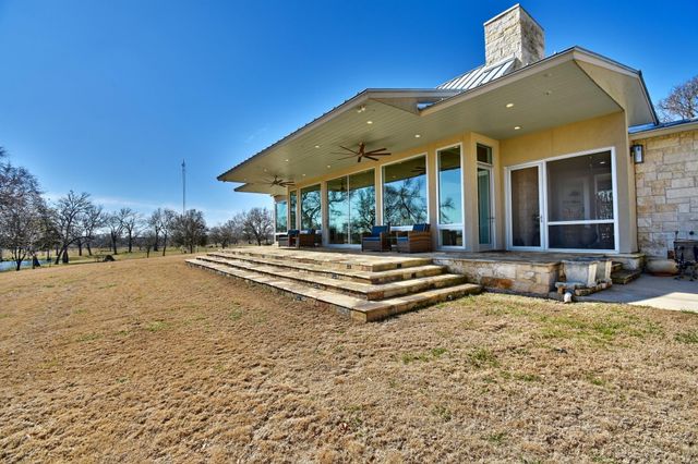 770 Blackberry Lane, Washington, TX 77880