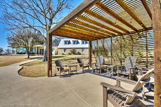 770 Blackberry Lane, Washington, TX 77880