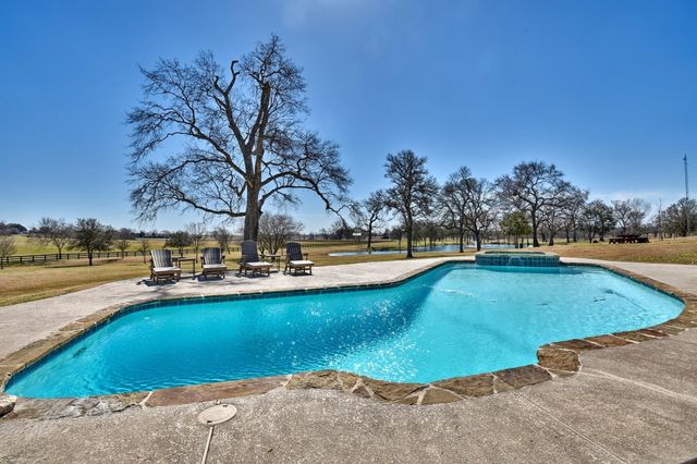 770 Blackberry Lane, Washington, TX 77880