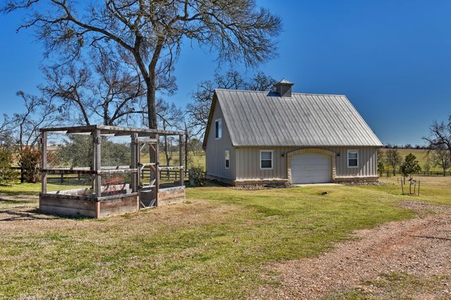770 Blackberry Lane, Washington, TX 77880
