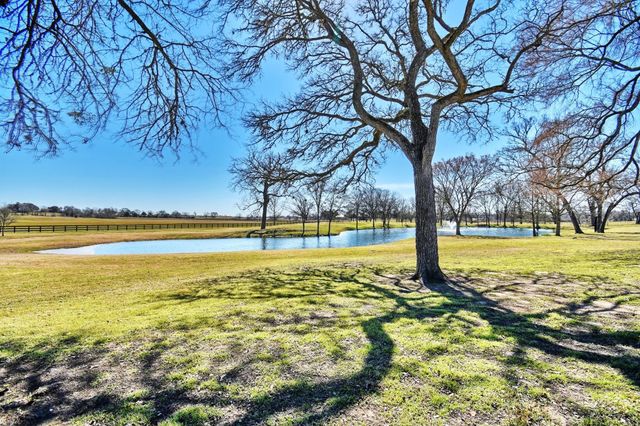 770 Blackberry Lane, Washington, TX 77880