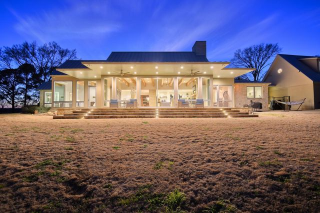 770 Blackberry Lane, Washington, TX 77880