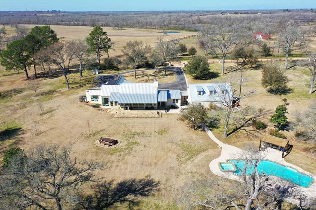 770 Blackberry Lane, Washington, TX 77880