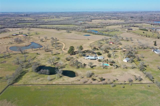 770 Blackberry Lane, Washington, TX 77880