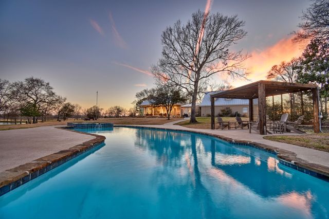 770 Blackberry Lane, Washington, TX 77880