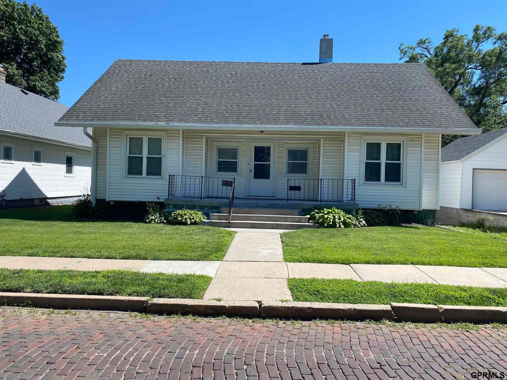 3309 Arbor Street, Omaha, NE 68105