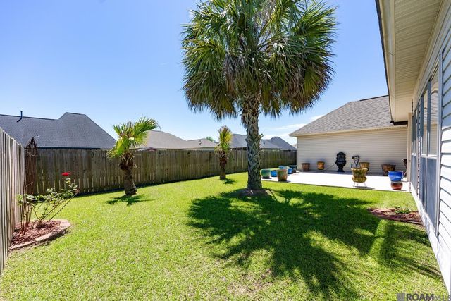 11370 Meadow View Dr, Denham Springs, LA 70726