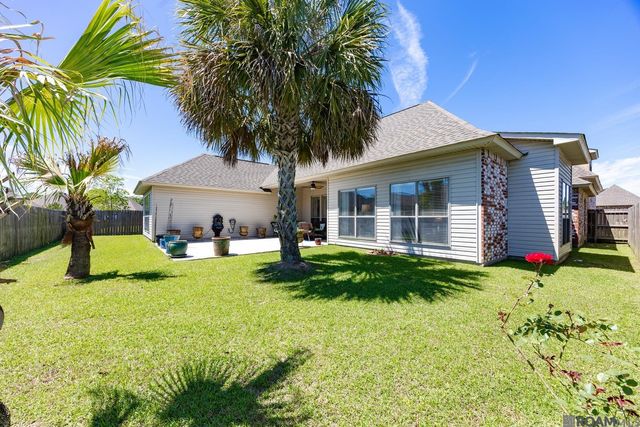 11370 Meadow View Dr, Denham Springs, LA 70726